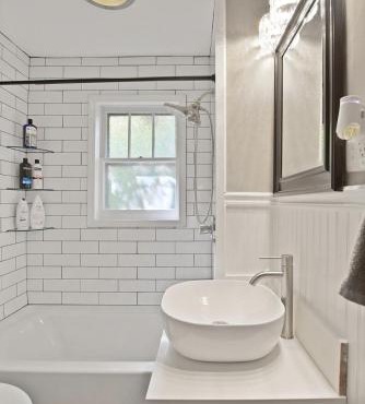 Bohemian Bungalow Pac-Man, walk downtown, pet friendly