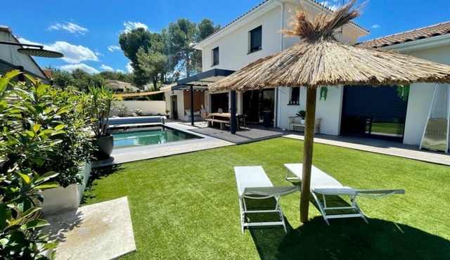 Bohemian chic villa near beach and forest