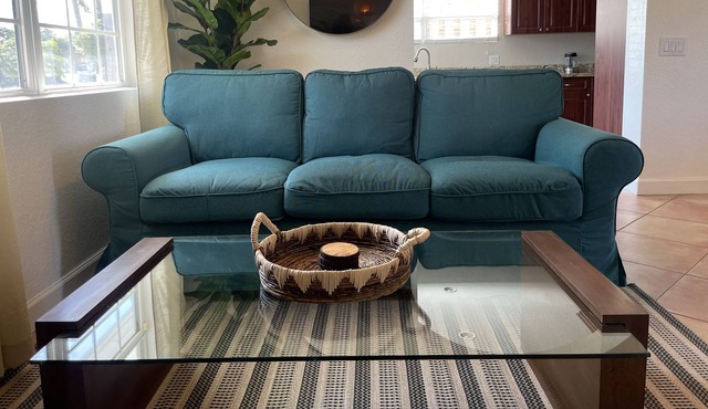 Bohemian Getaway with huge backyard & fire pit