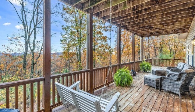 Bohemian Hideaway ~Mountain and Valley Views~