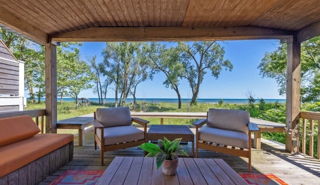 Bohemian Luxe Beachfront 8 Bedrooms 5 Bath Hot tub Near Nat'l Park Sleeps 40