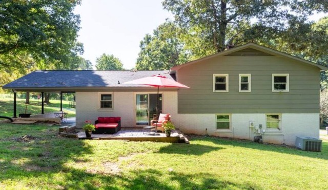 Bohemian Retreat |Newly Remodeled with New Hot tub