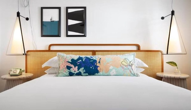 Bohemian Retreat with Pool in Old Town Key West | Free Breakfast Onsite!