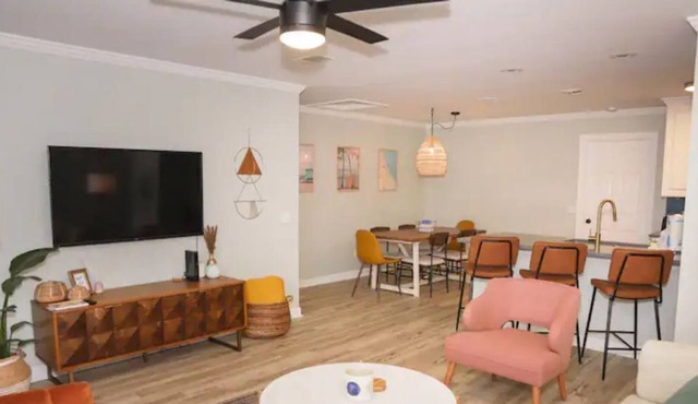 Boho Beach Bungalow 2 BR w/ Ocean Views!