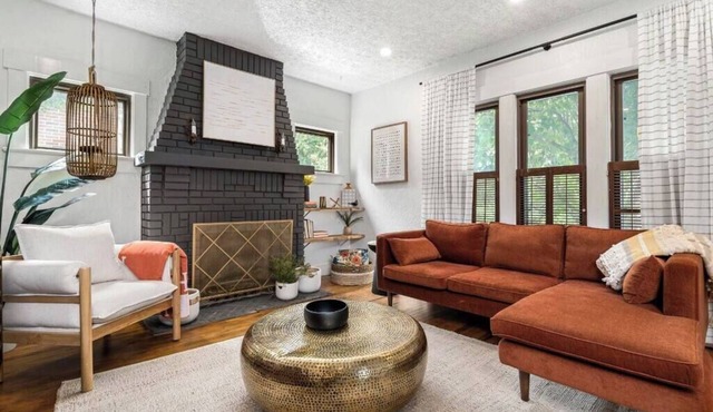 Boho Bungalow: 3BR on Miami Bike Path, Sleeps 7!