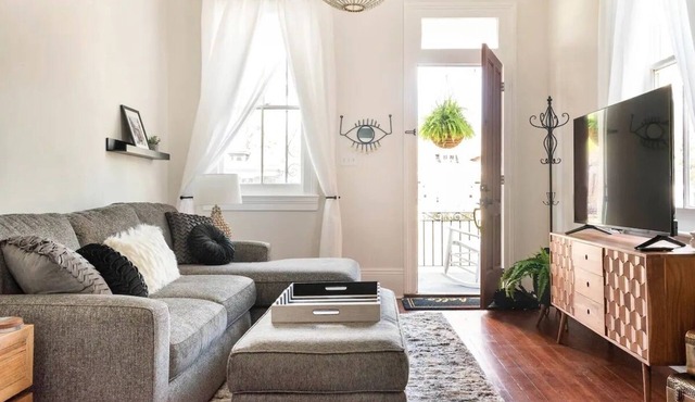Boho Chic 3 bedroom on Broad