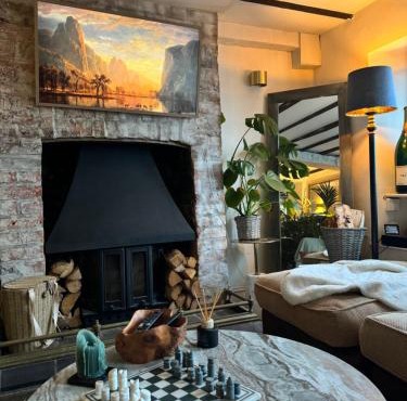 Boho Chic Cottage & Wild Garden nr Soho Farmhouse