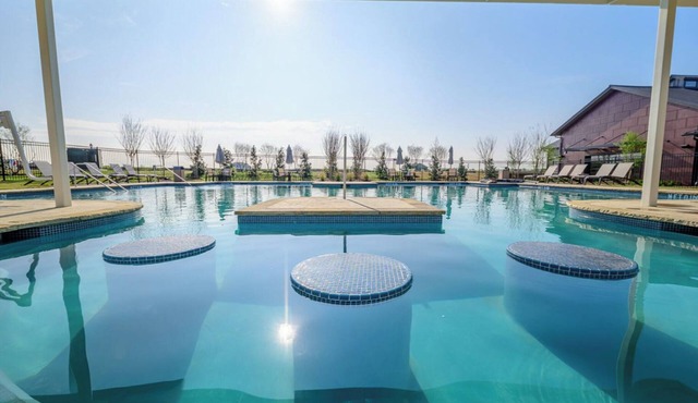 Boho Chic Cozy Oasis+Pool+Gym+Ping Pong+Air Hockey