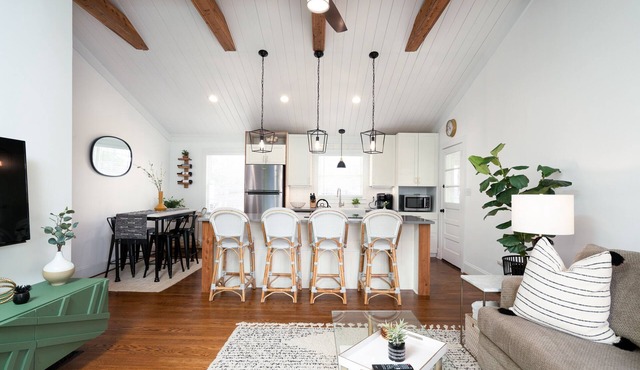 Boho-Chic South CLT Oasis ★ Custom Home ★ Sleeps 6