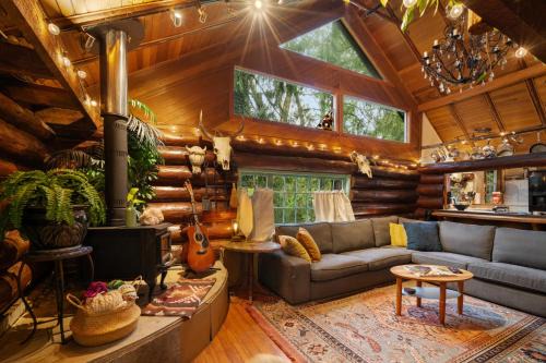 Boho Forest Cabin Retreat Near the City
