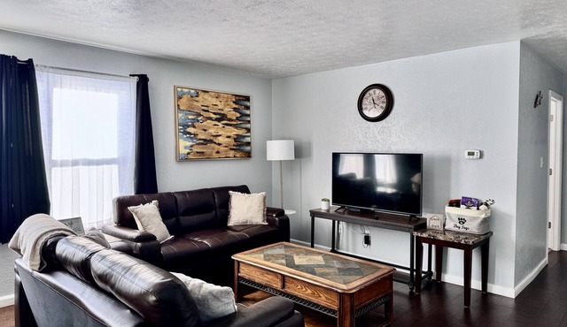 Boho Haven: Charming Hideaway 10 minutes from Notre Dame & UP Shopping Center