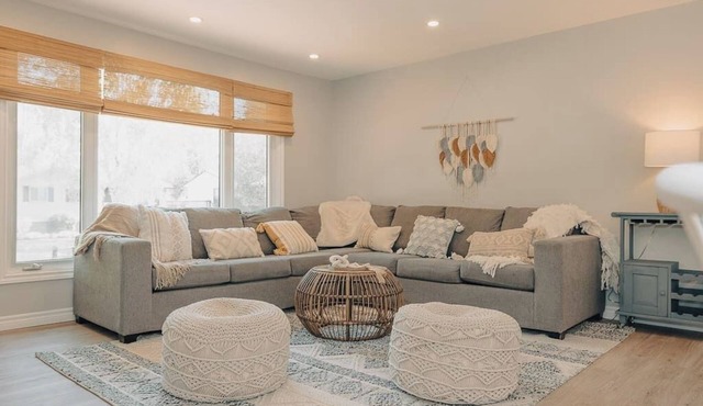 Boho Hideaway w/Hot Tub, Sauna & Games