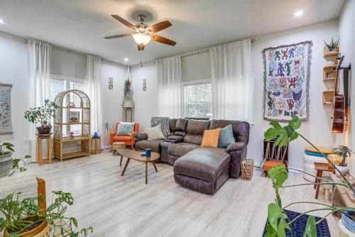 Boho Home w/Deck & Yard in Republic, Pets Welcome