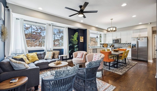 Boho Jungle Retreat: Walk to Coffee & Comedy!