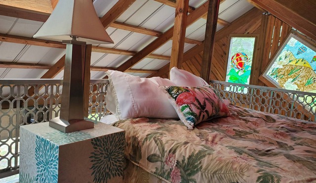 BoHo Love Nest Tiny Cottage at The Love Lodge Estate