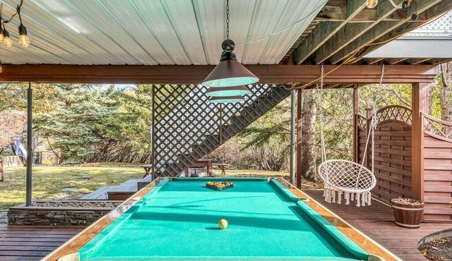 Boho Retreat w/King Bed on Bow River Pathway