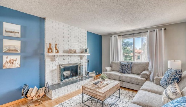 Boho Retreat w/King Bed on Bow River Pathway