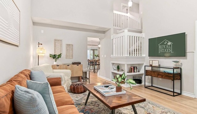 Boho SoCo- 8 mins to Credit One, 20 mins to DTWN