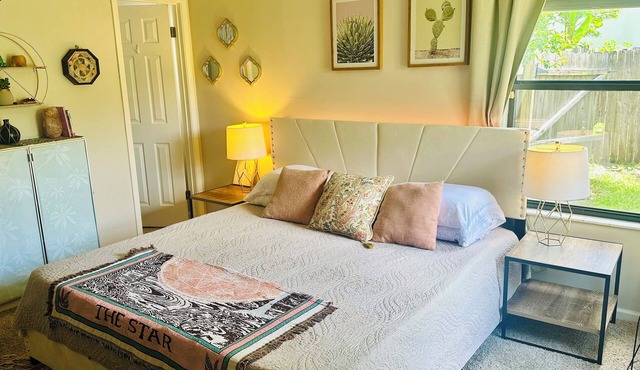 Boho-Style 2 Bed 2 Bath - 5 Mins From The Beach - Fenced In Yard - Pet Friendly