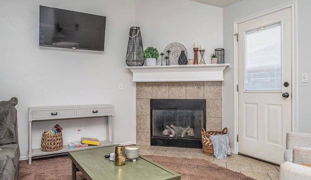 Boho vibe 3BR/2BA Near Tinker AFB & OKC!