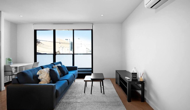 Boho Vibes in Authentic Brunswick Retreat