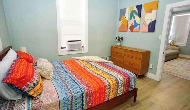 BOHO Vibes! Walk 2 Beach & Ocean Center! Pets OK