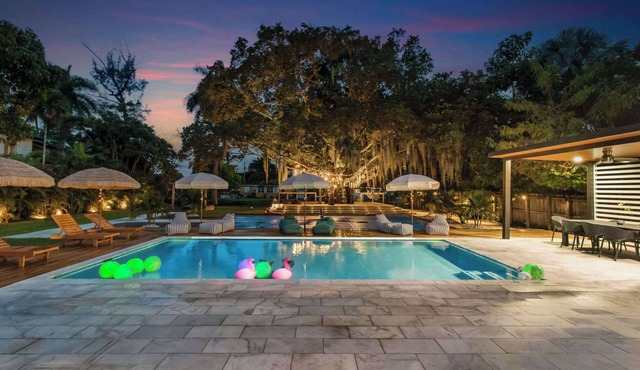 Boho Villa | Canal View | Sand Volleyball | Cinema