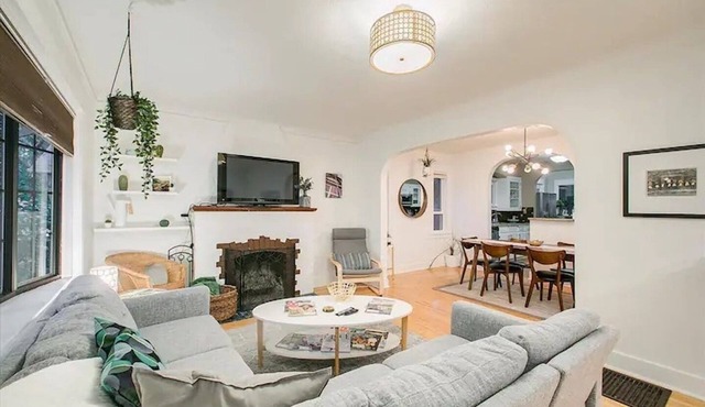 Boise-Westend-hot tub-Central location 4 bedrooms