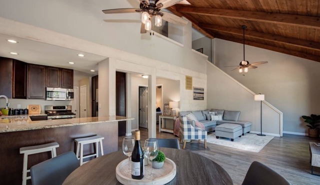 Boji Waterfront Shack- Miller’s Bay Canals