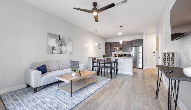 Bold 2127 I Stunning One Bedroom Suite