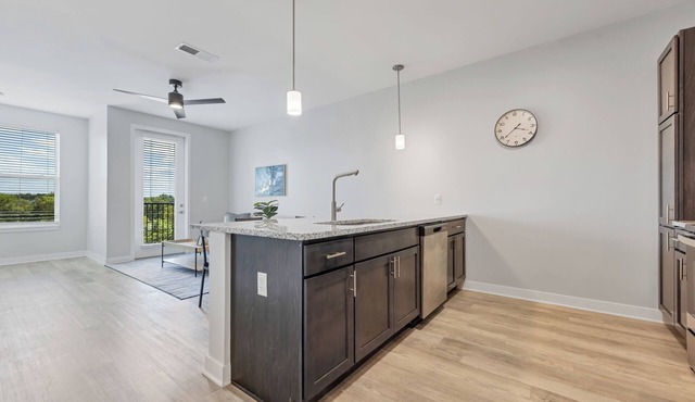 Bold 2320 I Stunning One Bedroom Modern Suite