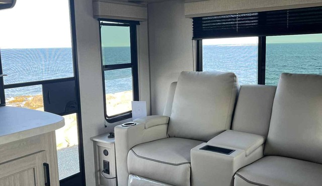 Bold oceanfront! New well equipped trailer set up for your dream vacation!