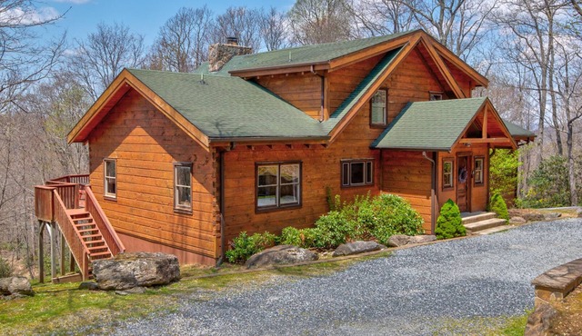 Boles Lodge - Hot Tub - Game Room - Outdoor Fireplace - Huge cabin near Blowing Rock!
