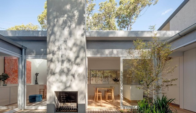 Bolthole (ISYD) - Award-winning 2-bedroom cottage near Centennial Park