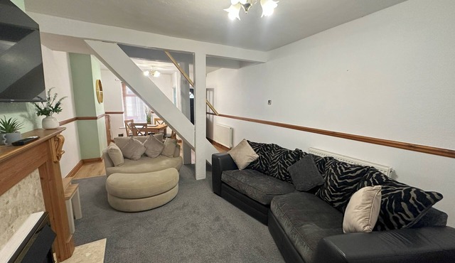 Bolton Terrace - 2 Bedroom House