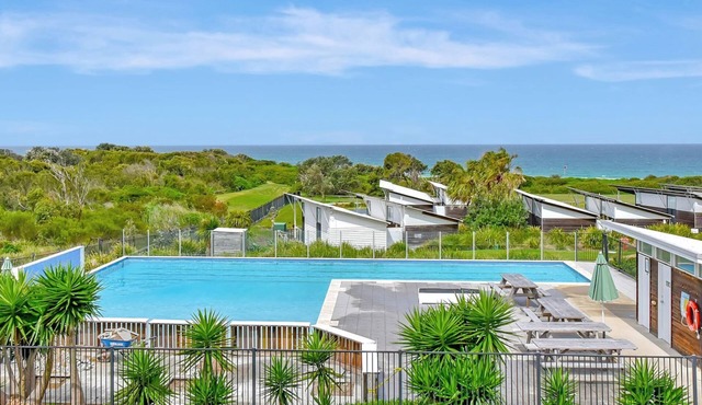 Bombora Beach House at Caves Beach Villas