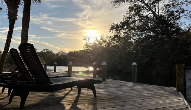 Bon Secour Cottage - Riverfront near Gulf beaches, sports complex, Wharf, OWA