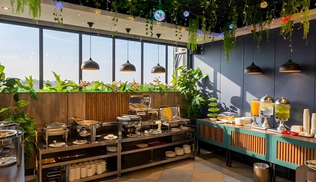 Bona Ventura Hotel & Skybar