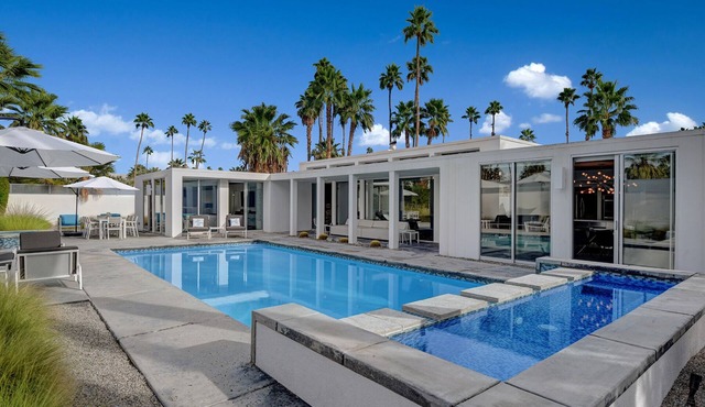 Bond House - Architectural Twin Palms!