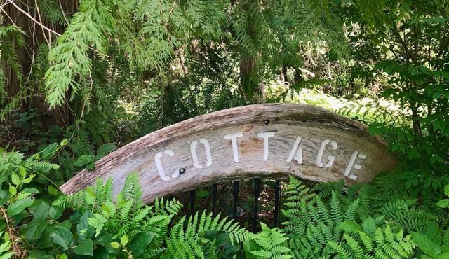 Bond Ranch Retreat, Cozy Cedar Cottage on the beautiful Olympic Peninsula, WA.