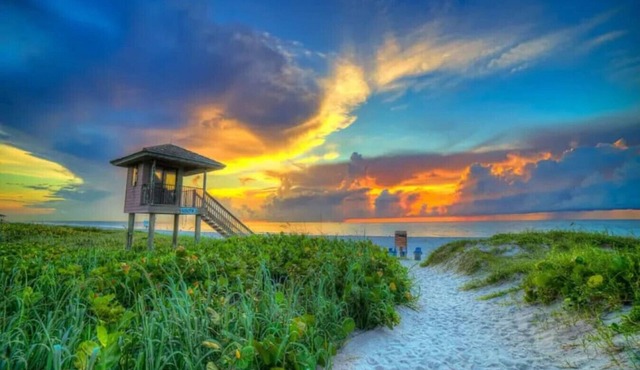 Bond Way · ✰Private House✰ Close to Beach,Bars & Restaurants