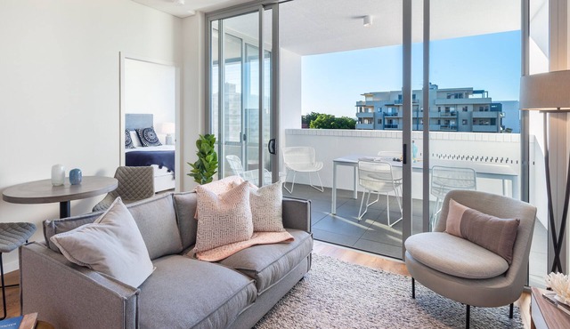 Bondi Amari Five Zero Three