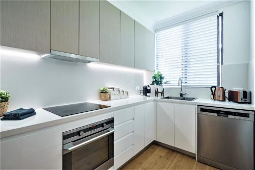 Bondi Beach Air Con, Parking and Pool