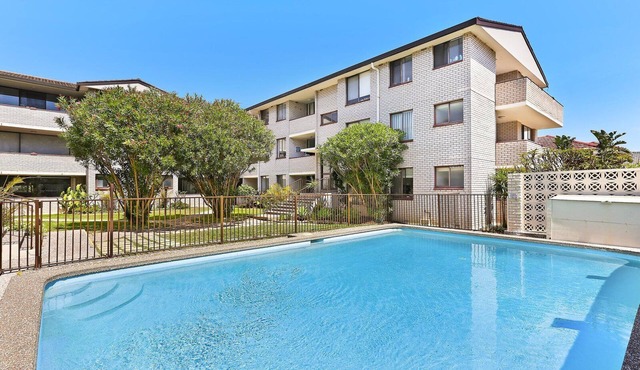 Bondi Beach Apt Swimming Pool, Parking and Air Con