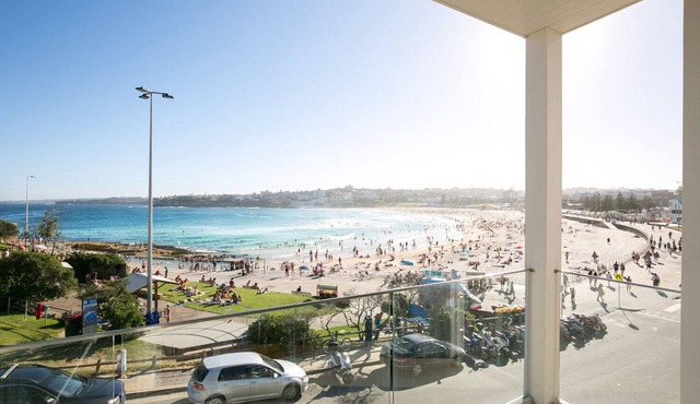 Bondi Vista Beachfront Apartment