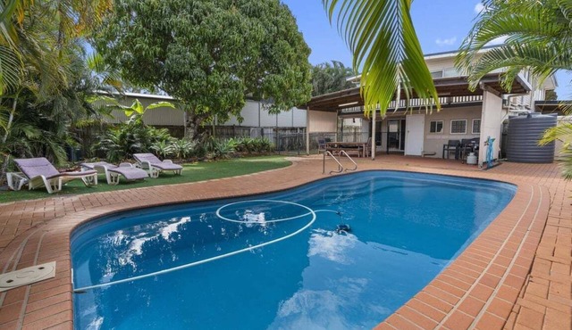 Bongaree Beach House with Pool