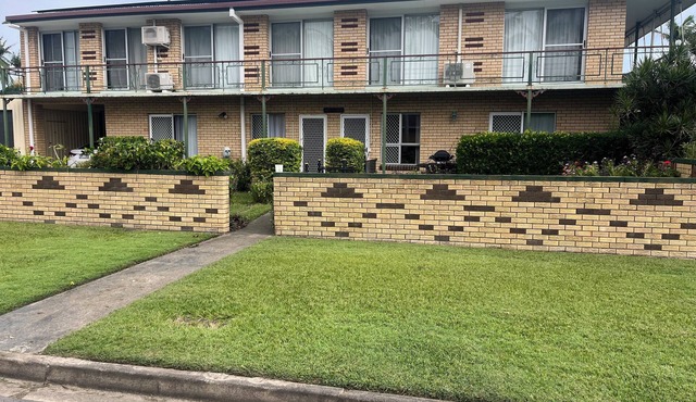 Bongaree Getaway, Clean Comfy, and Homely.