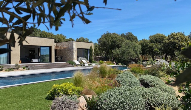 Bonifacio, Contemporary luxury villa
