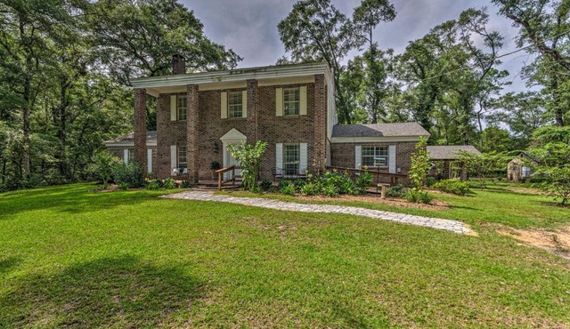 Bonifay Estate with Spring-Fed Swimming Hole!