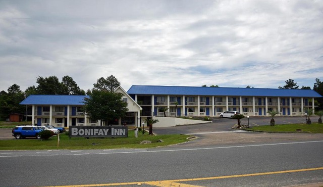 Bonifay Inn